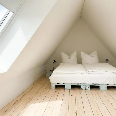 Ferienwohnung Storchennest Apartment Scharbeutz